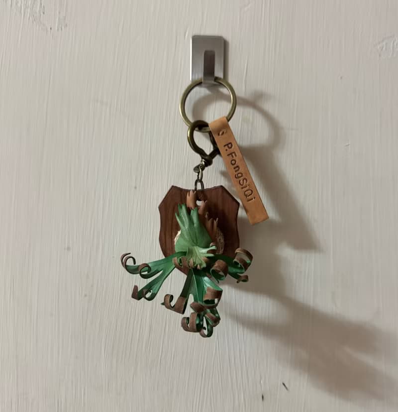 捲捲鹿角蕨_皮革吊飾 / 送禮