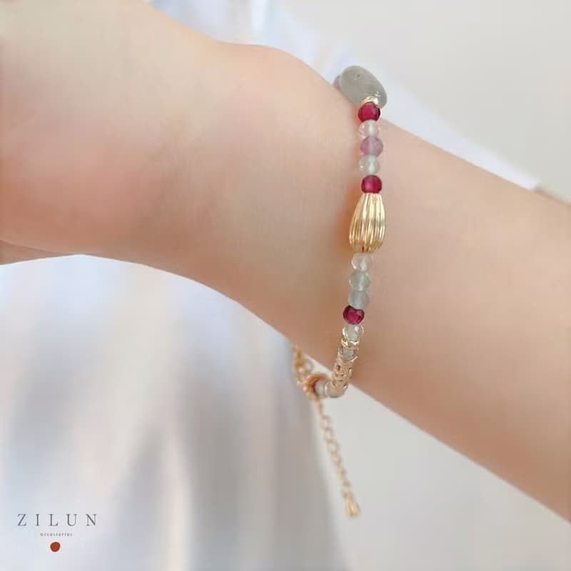 │輕珠寶│紫黑醋栗 • 灰月光石 • 手鍊 • 14K注金 • 14kgf