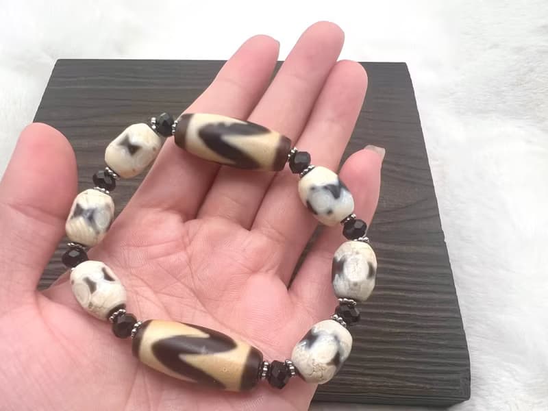 覺護-小年份手工虎牙雞骨白鈣化三眼天珠手串/剛強/清淨/醒覺