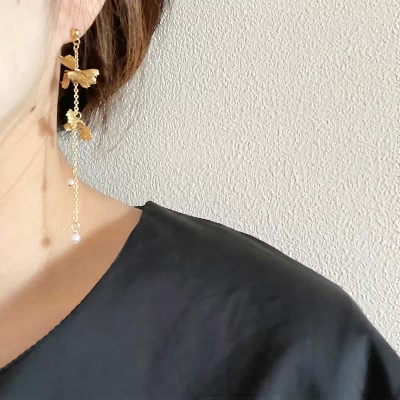 フレアフラワー チェーンピアス(イヤリング)