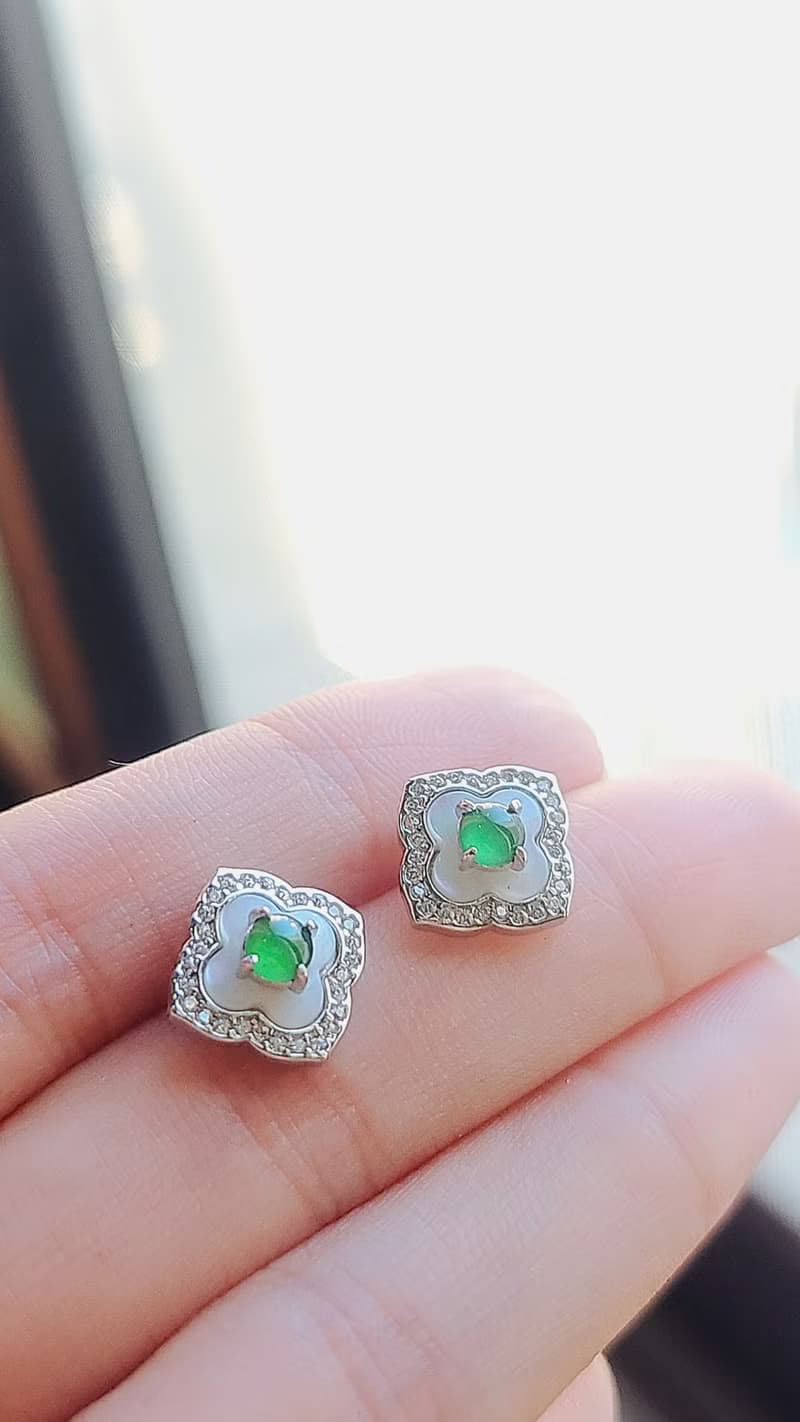 |幸運仙女|A貨翡翠冰玻綠蛋面4mm純銀鍍18k精緻四葉草耳環