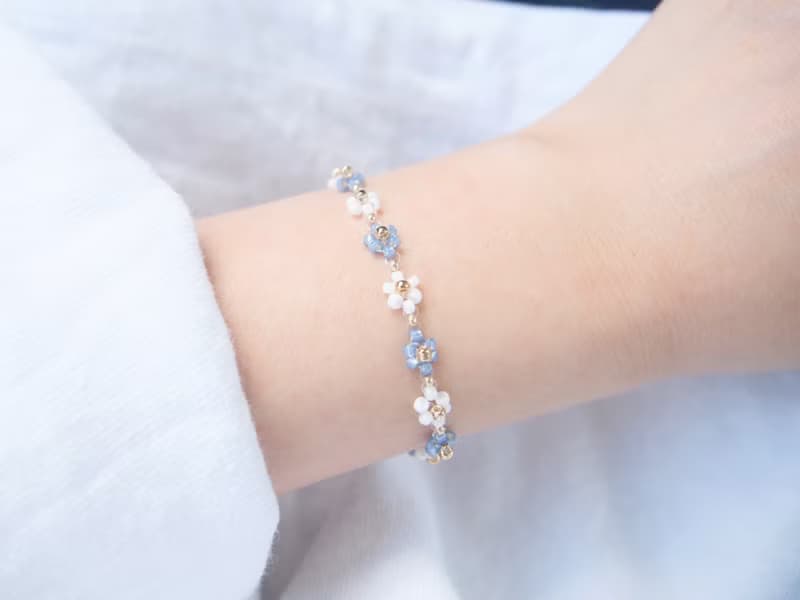 ビーズブレスレット　マグネット着脱　pearl  blue