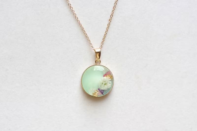 レジンアート　ラウンドペンダント・ブーケ・グリーン