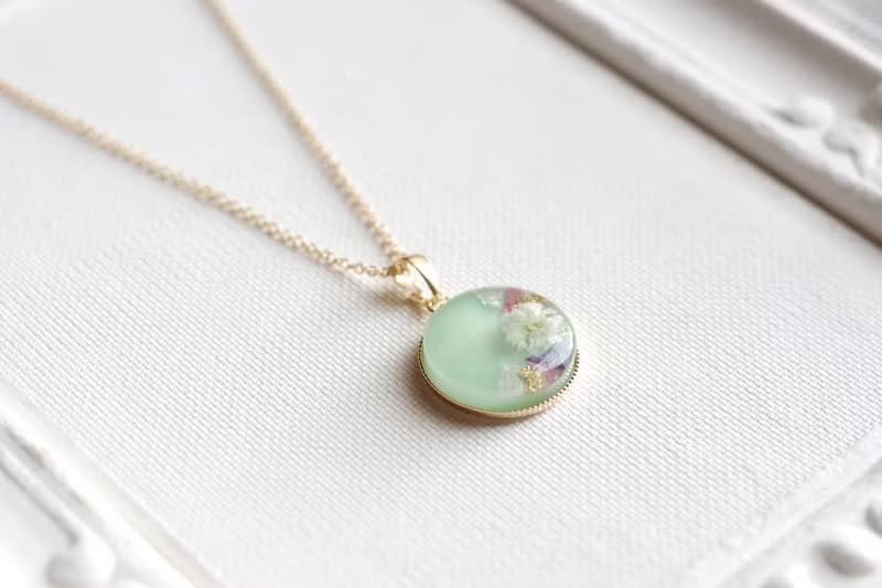 レジンアート　ラウンドペンダント・ブーケ・グリーン