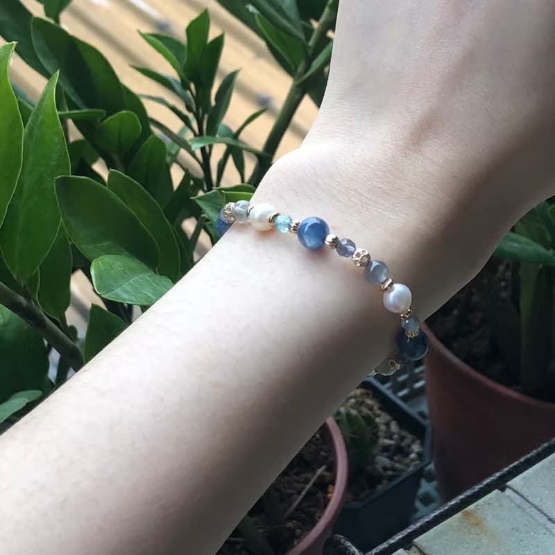 52赫茲 | 藍晶石海藍寶手鍊 彈性鍊 磷灰石 拉長石 菫青石 珍珠