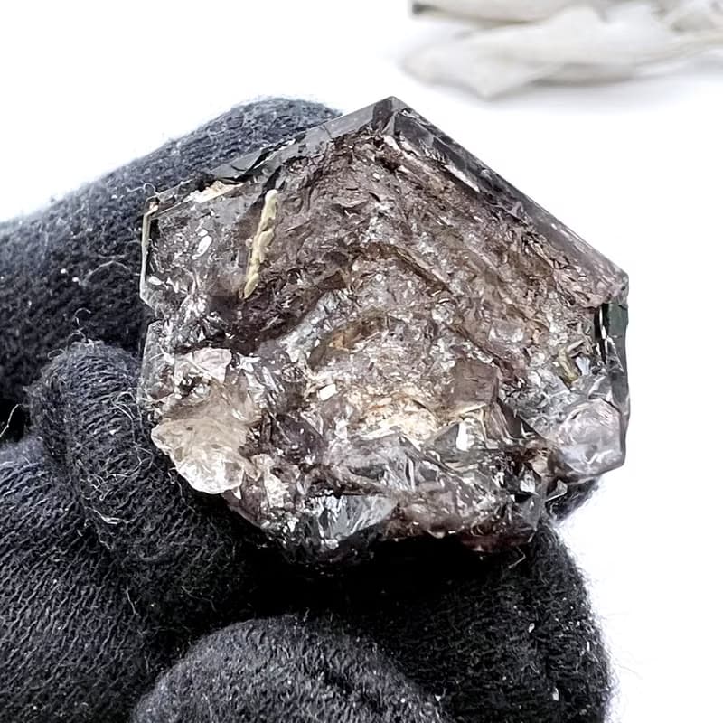 崎嶇。原礦 一圖一物  療癒 古老水晶 l 巴西黑茶骨幹骸骨 礦標 l