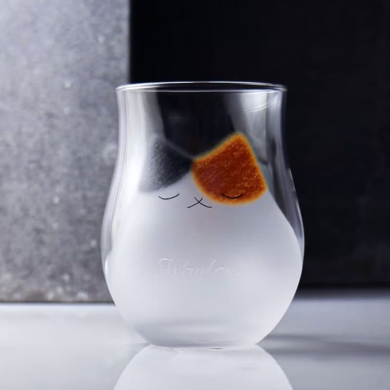 340cc【日本石塚硝子Aderia】(三花貓)陪在你身邊睡著的貓咪杯