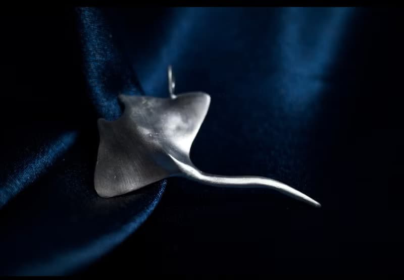 /莓飾/ 訂製 魟魚 吊墜 銀飾 S925 純銀 吊飾(項鍊/鑰匙圈可) 禮