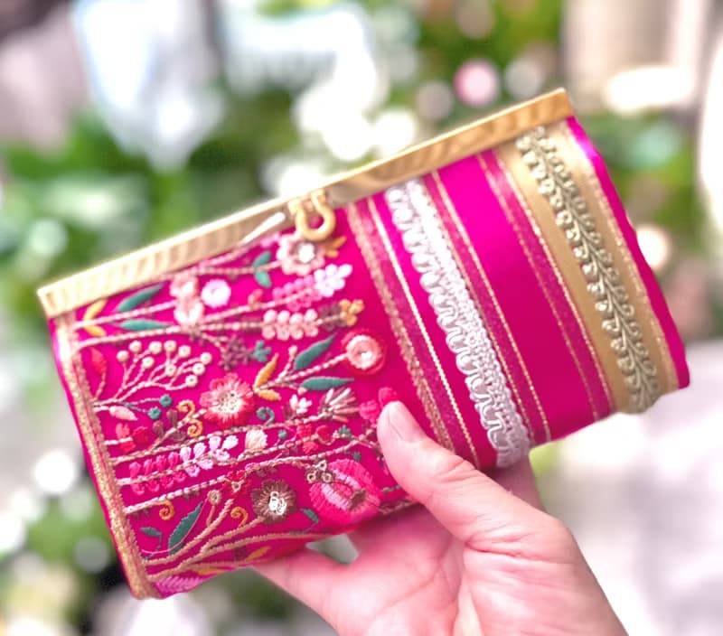 花束のように心を彩る、華やぎピンクの長財布 No.164