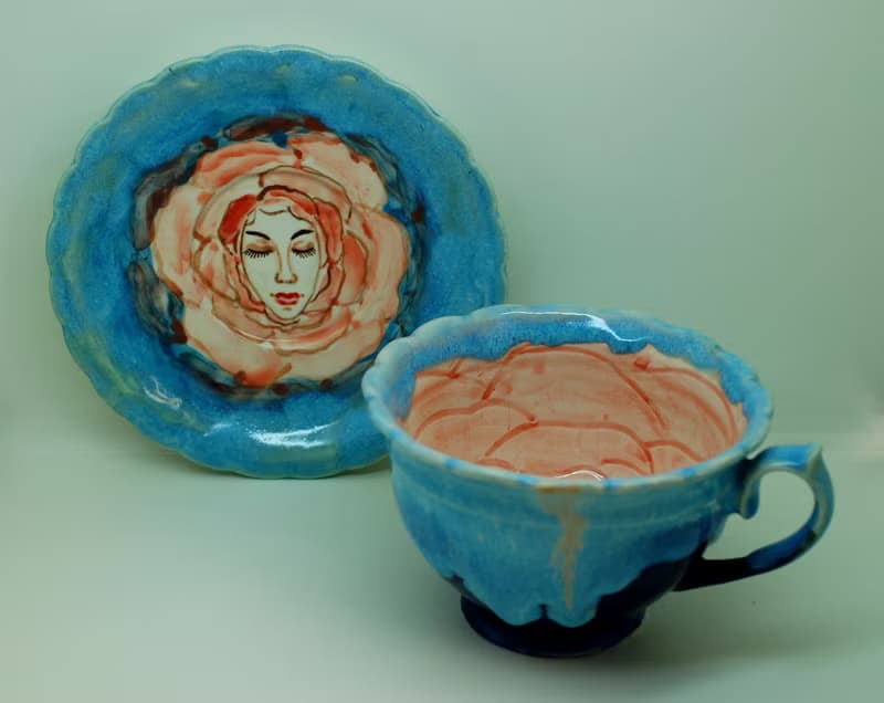 藍色陶瓷杯碟 手工茶具 內有仙花