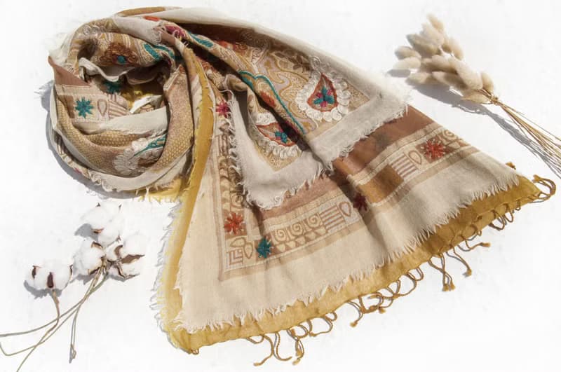 羊絨毛毯 水煮羊毛披肩/針織圍巾/刺繡圍巾/羊絨披巾/喀什米爾Cashmere 聖誕節禮物 交換禮物 母親節 父親節-花