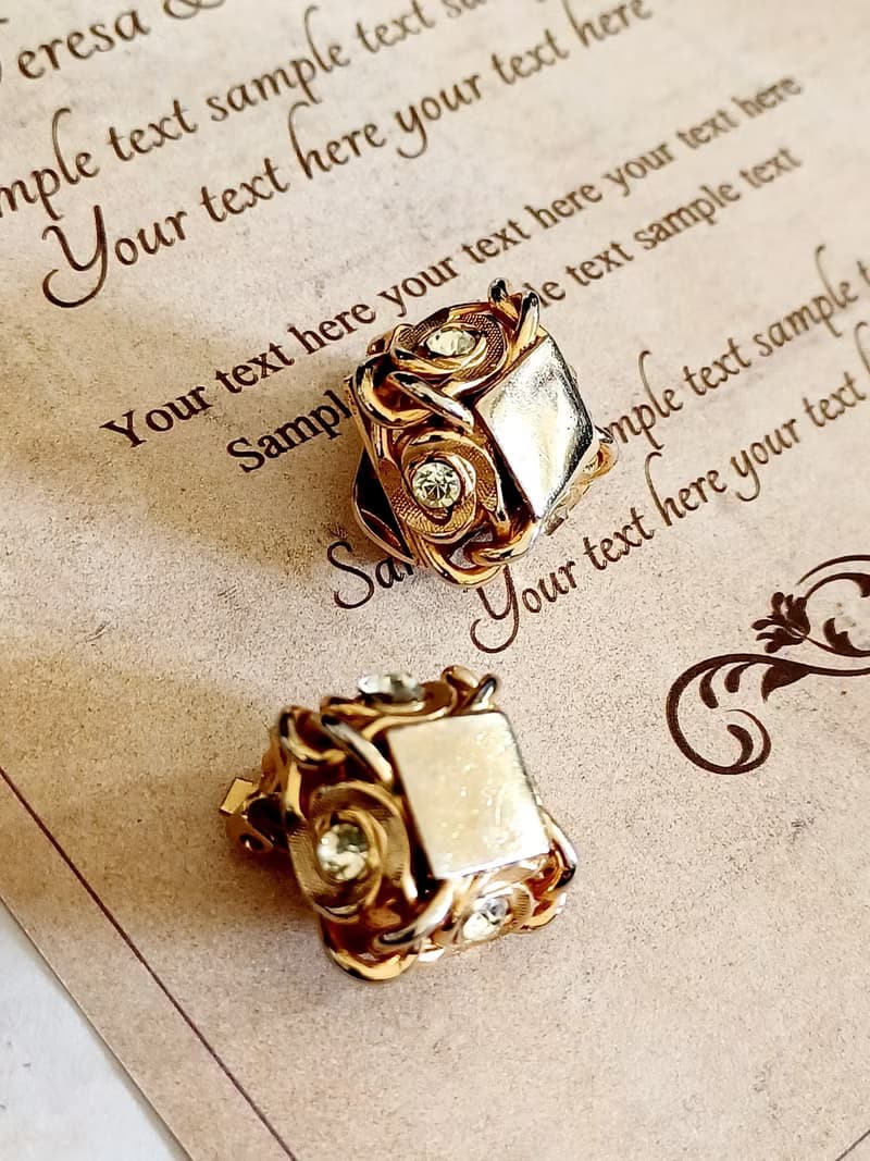 vintage jewelry Kramer 典雅金色四方雲騰萊茵 夾式耳環