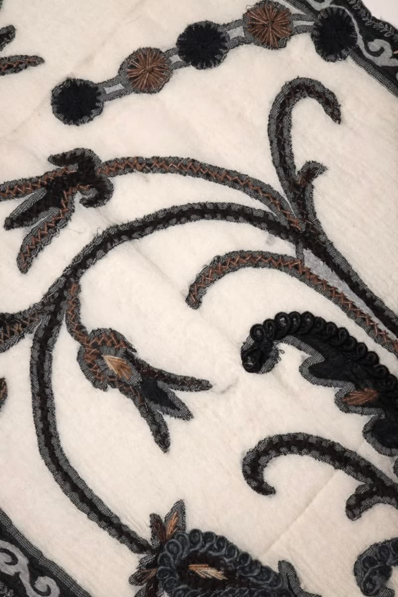 【情人節禮物】喀什米爾水煮羊毛手工刺繡圍巾披肩黑白色水墨畫薄
