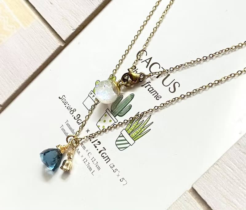 天然石英石 倫敦藍 玫瑰 雪花玻璃球項鍊【野玫瑰之淚】