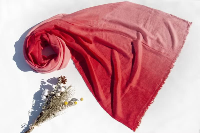 喀什米爾Cashmere/羊絨圍巾/純羊毛圍巾披巾/戒指絨披肩-草莓漸層