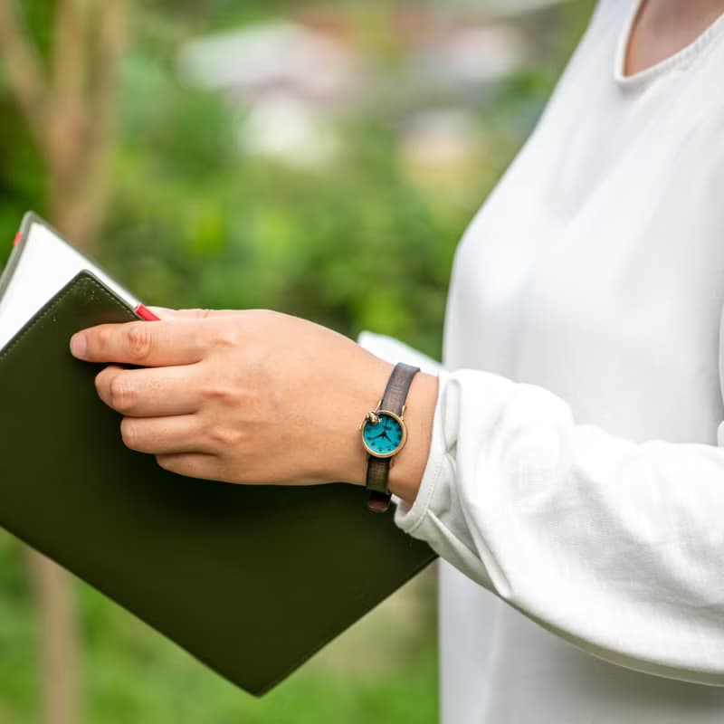 窺視著池面的青蛙 江戶文字手錶 S 墨綠