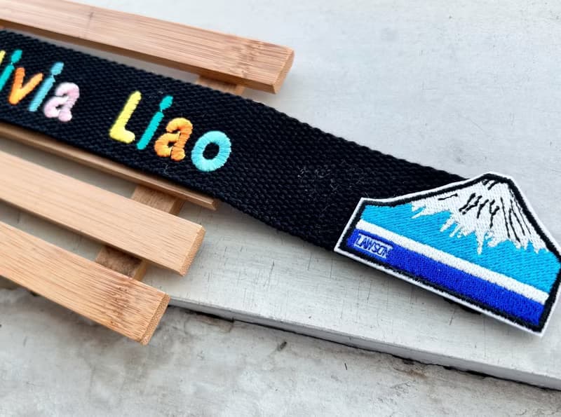個人化全彩姓名刺繡行李飄帶-富士山款
