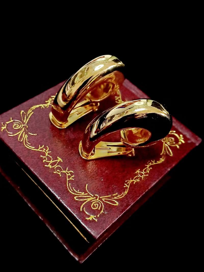 vintage jewelry  立體厚金勾型夾式耳環