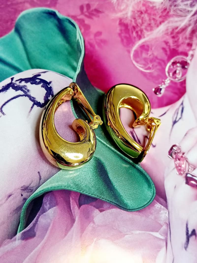 vintage jewelry  立體厚金勾型夾式耳環