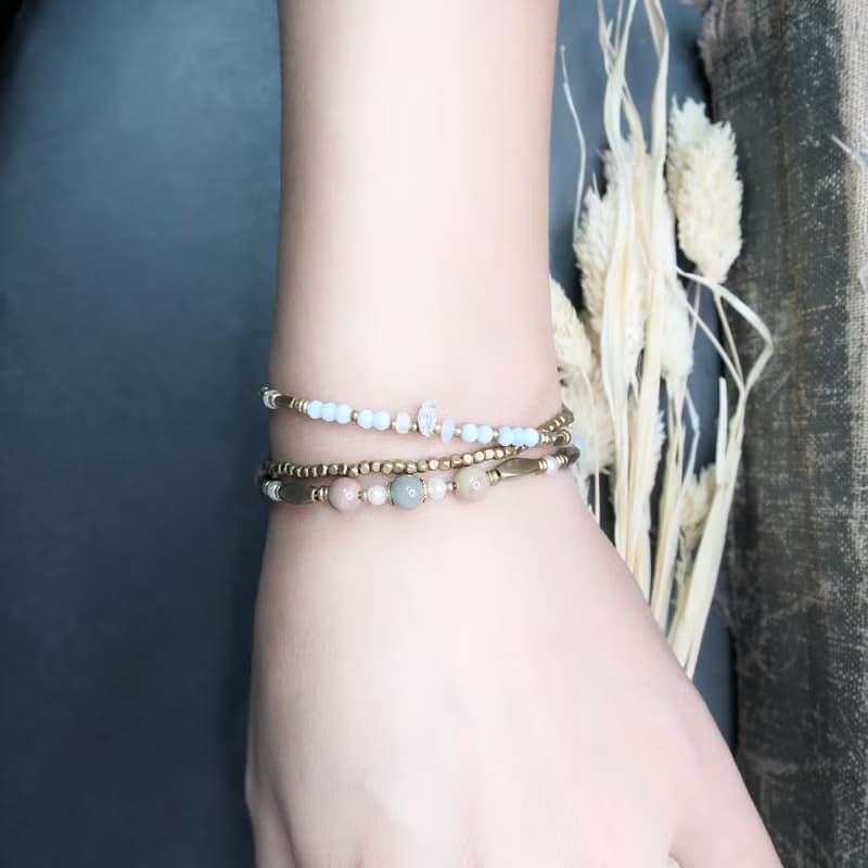 VIIART。弱水。天藍澳寶歐泊蛋白石鋯石黃銅手鍊