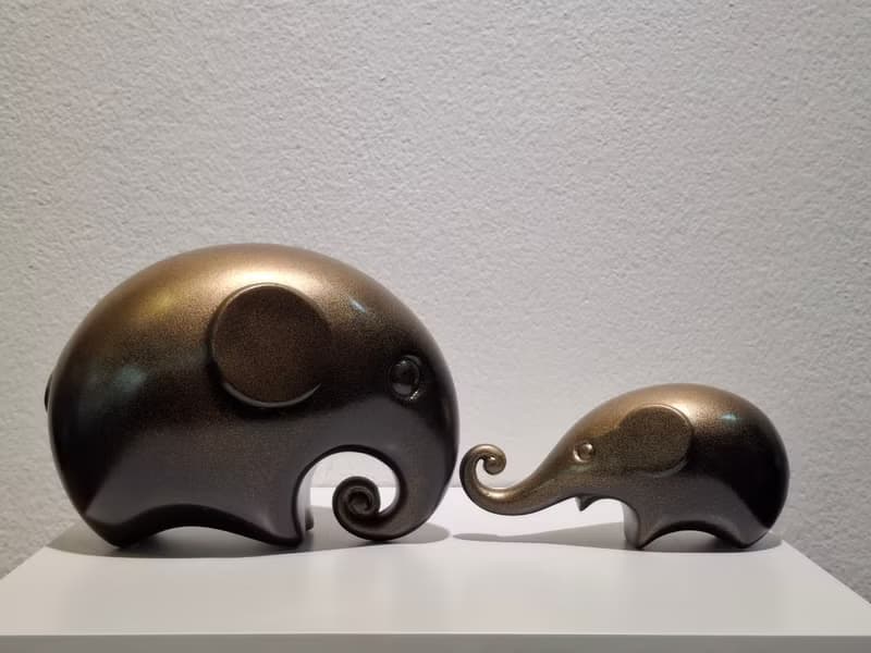 Elephant sculpture Chalizsa