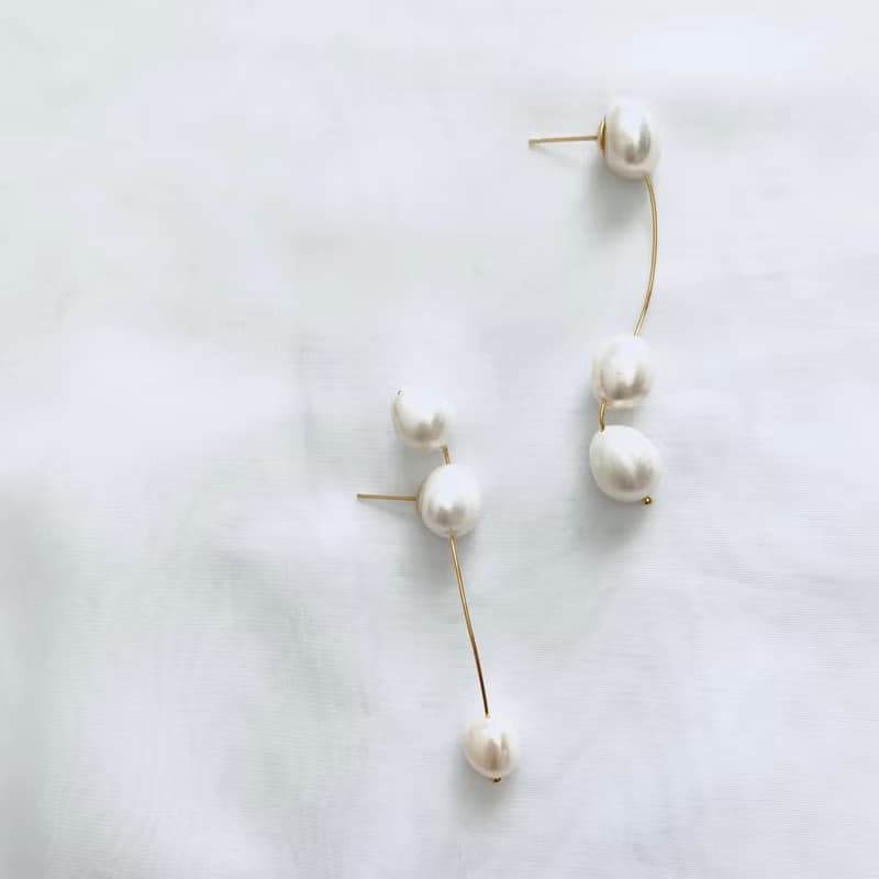 セミラウンド淡水パール ピアス(イヤリング)