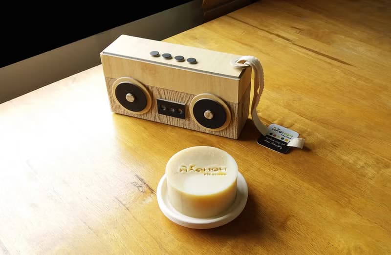 手工肥皂 2 入裝禮物盒 手提收音機造型 3 - 木質紋/奶油色