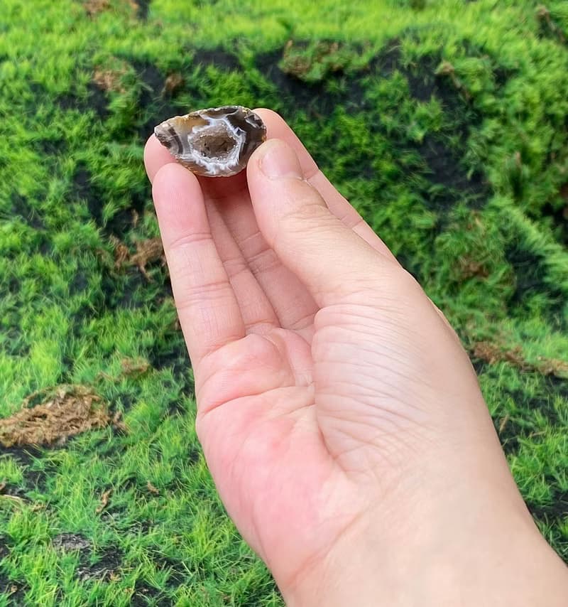 能量擺飾-瑪瑙可愛小晶洞聚寶盆 招財 療癒 開運 原礦 快速出貨