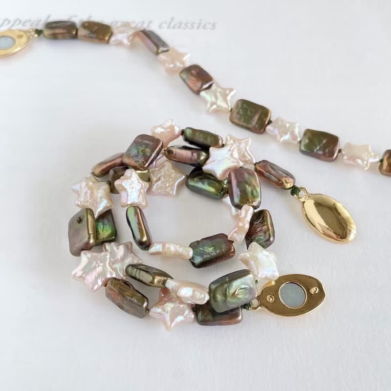 グリーン染めレクタングルの淡水パールとほんのりピンクスターのパールのチョーカー&ブレスレット