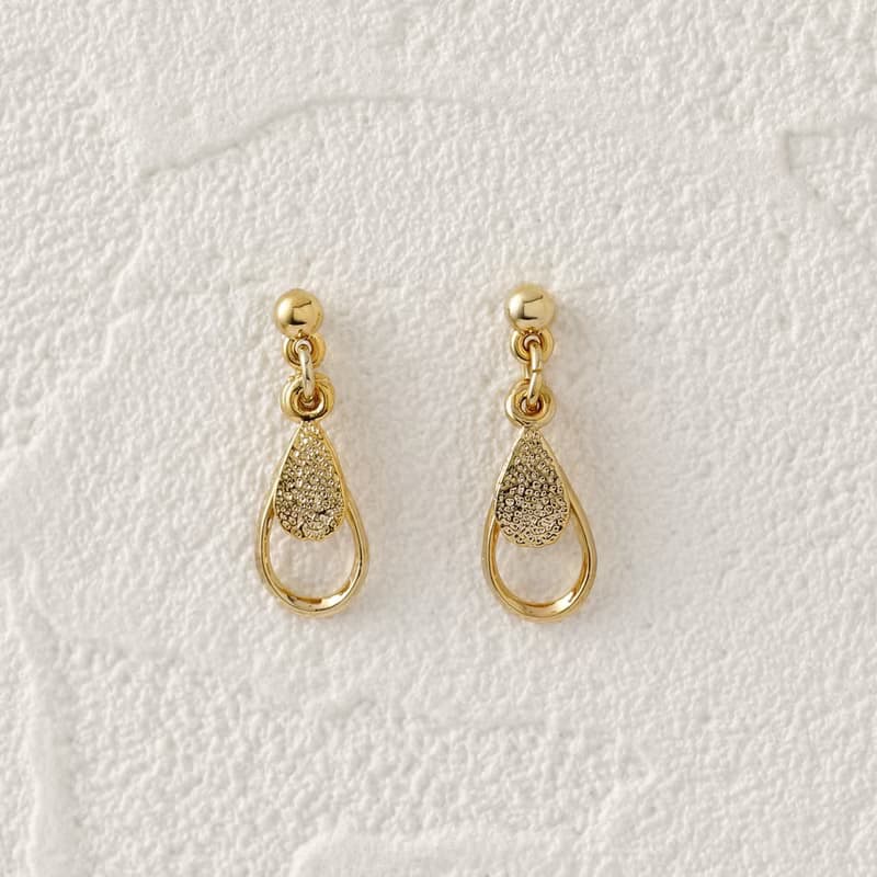twin drops GD ―2つの雫が揺れるクリスタルポストピアス　ゴールド