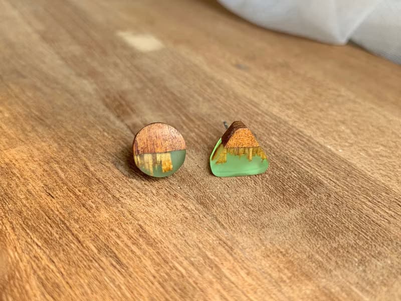 【森林耳釘】木作工藝 / 木作飾品 / 耳釘 / 樹脂材質 / 女孩配件
