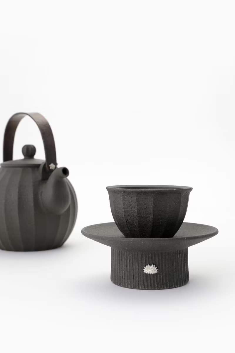 DONONG Silver Decoration Pedestal Cups and Black Soil Teapot with Copper Handle