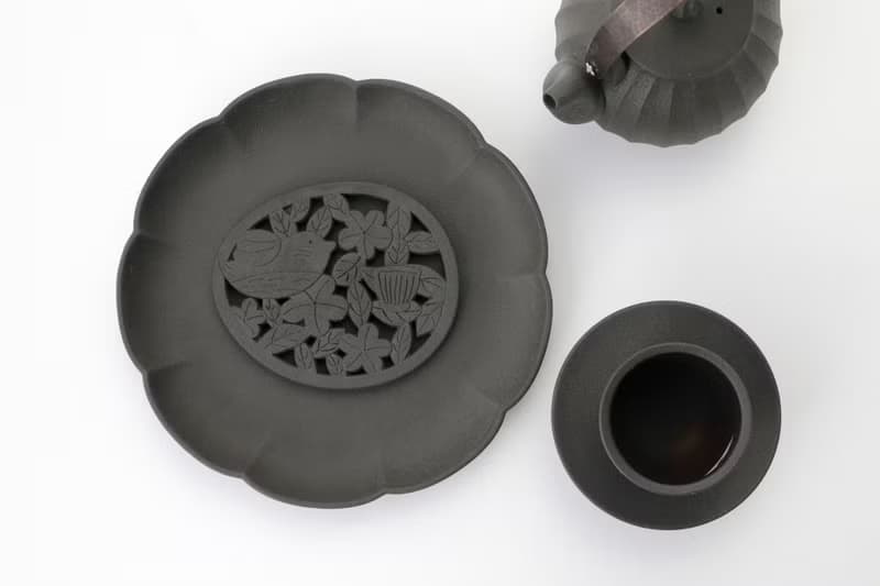 DONONG Silver Decoration Pedestal Cups and Black Soil Teapot with Copper Handle