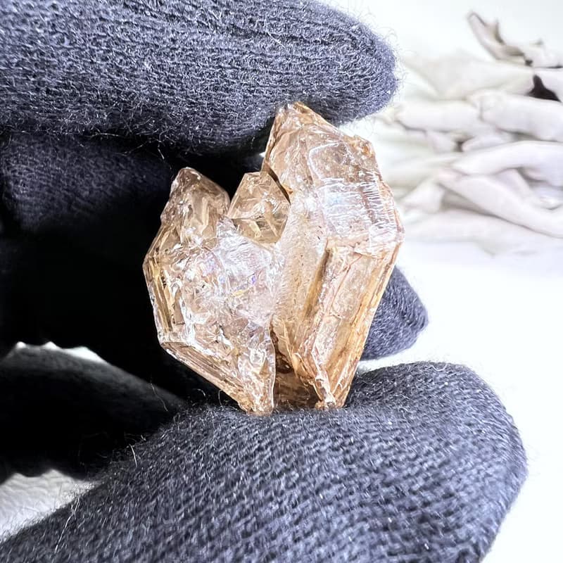 寧靜。原礦  一圖一物 淨化 療癒 冥想 高頻 l 黃泥骸骨水晶 l