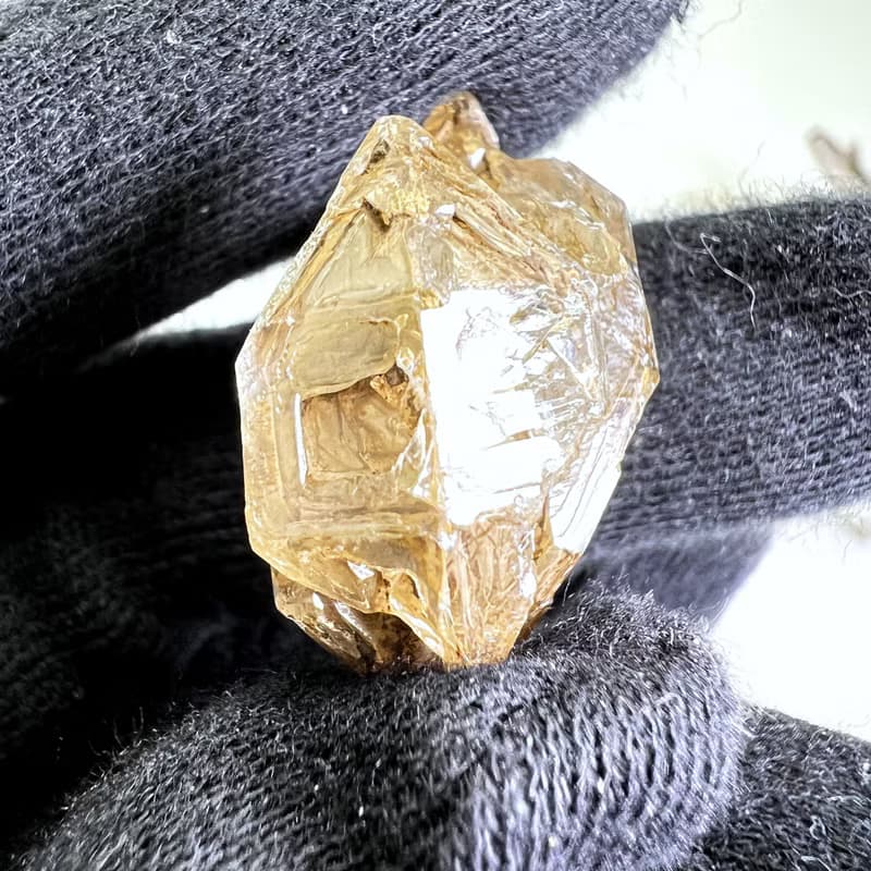 寧靜。原礦  一圖一物 淨化 療癒 冥想 高頻 l 黃泥骸骨水晶 l