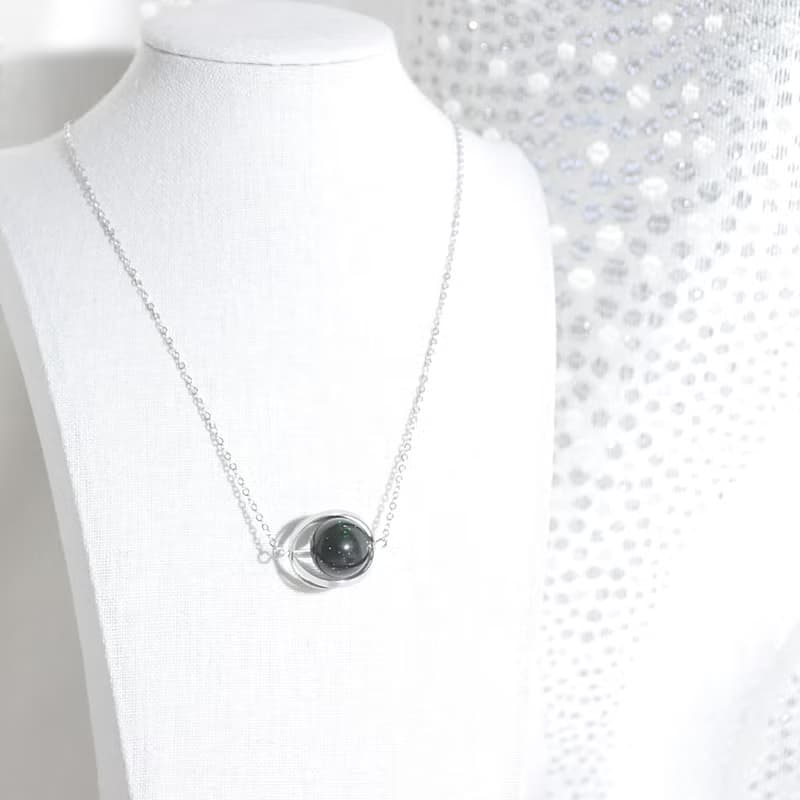 神秘星球。宇宙。銀環。綠砂。項鍊 Mysterious Planet。Galaxy。Sliver Ring。Sandstone。Necklace。生日禮物。閨蜜禮物。姐妹禮物