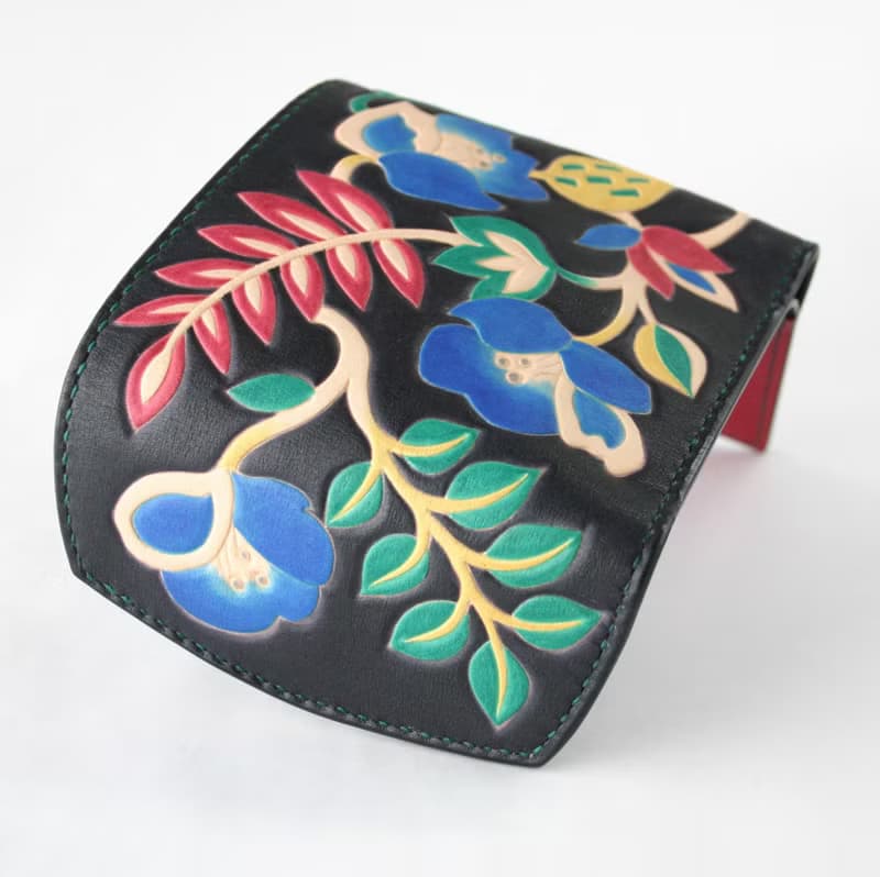 手染め手縫いの革財布　Elegant Flower Black