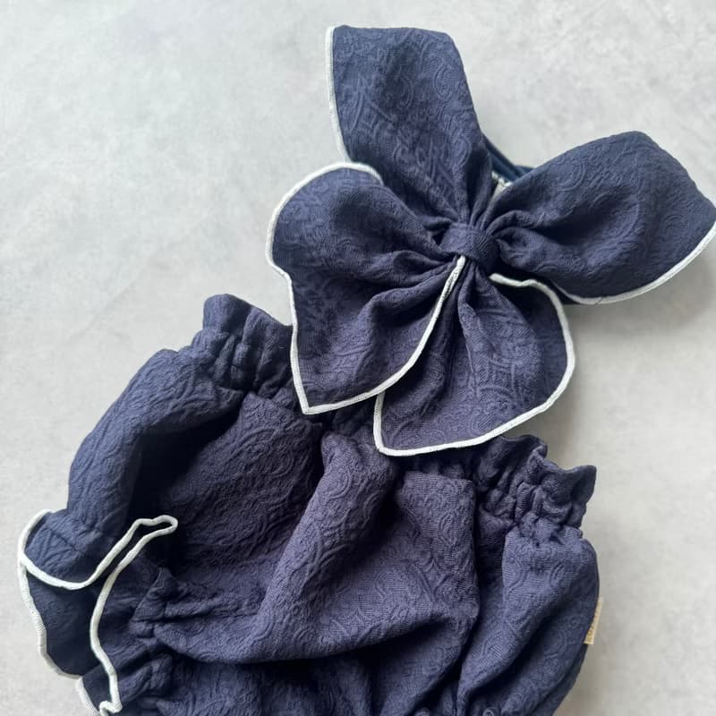 像圍巾一樣的圍嘴 STAIF Lusso Navy Jacquard