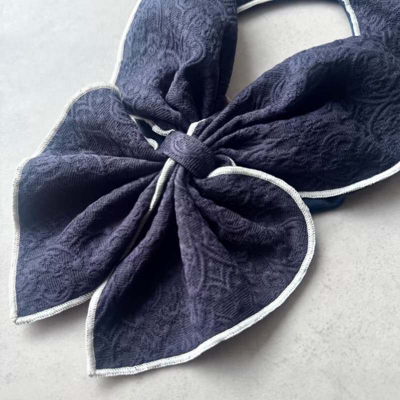 像圍巾一樣的圍嘴 STAIF Lusso Navy Jacquard