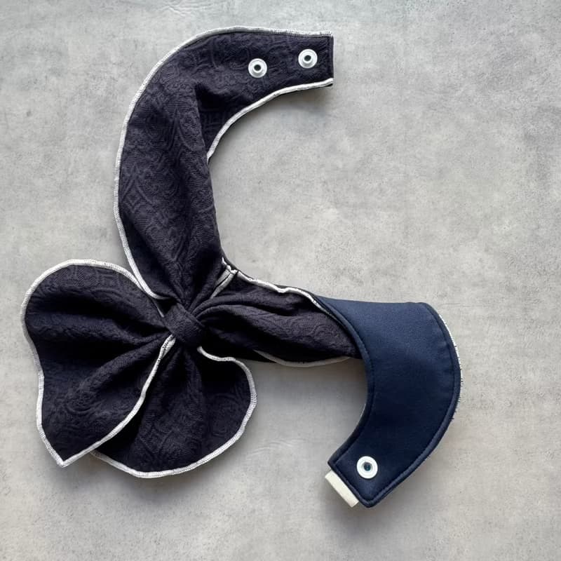 像圍巾一樣的圍嘴 STAIF Lusso Navy Jacquard