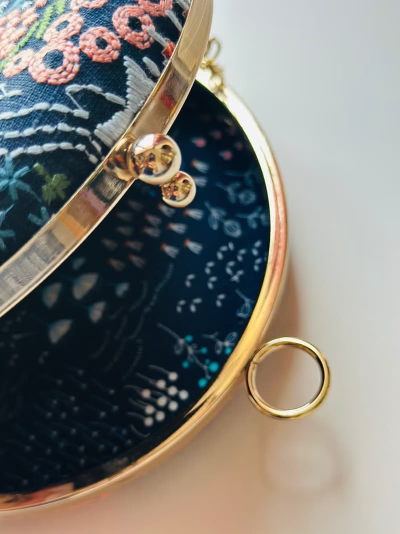 花海刺繡小圓包 - 可手拿/ 斜揹/ 婚禮姊妹禮物