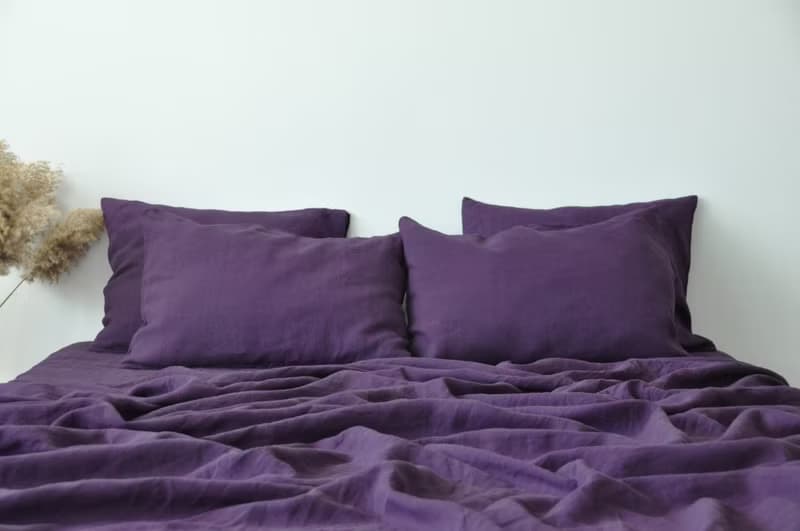 Deep purple linen fitted sheet / Softened linen bed sheet / Deep pocket