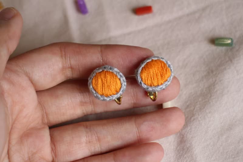 刺繡耳環 210 太空 / 耳夾款