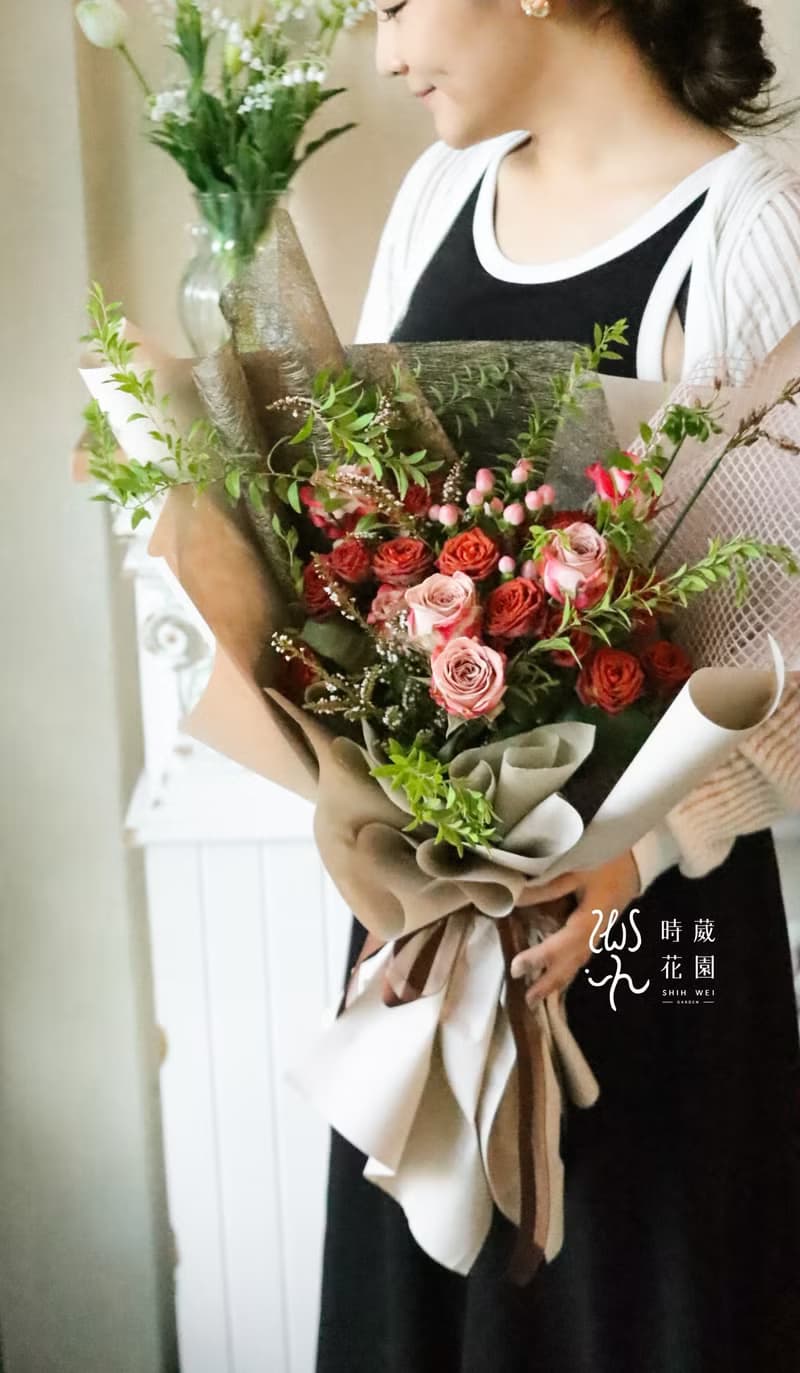 巧克力卡布奇諾奶茶 鮮花花束/限台中地區