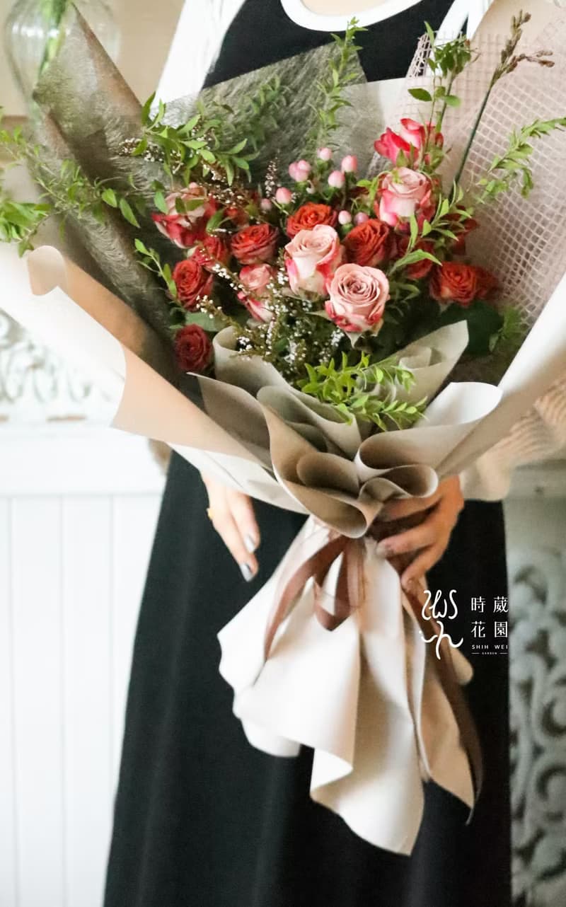 巧克力卡布奇諾奶茶 鮮花花束/限台中地區