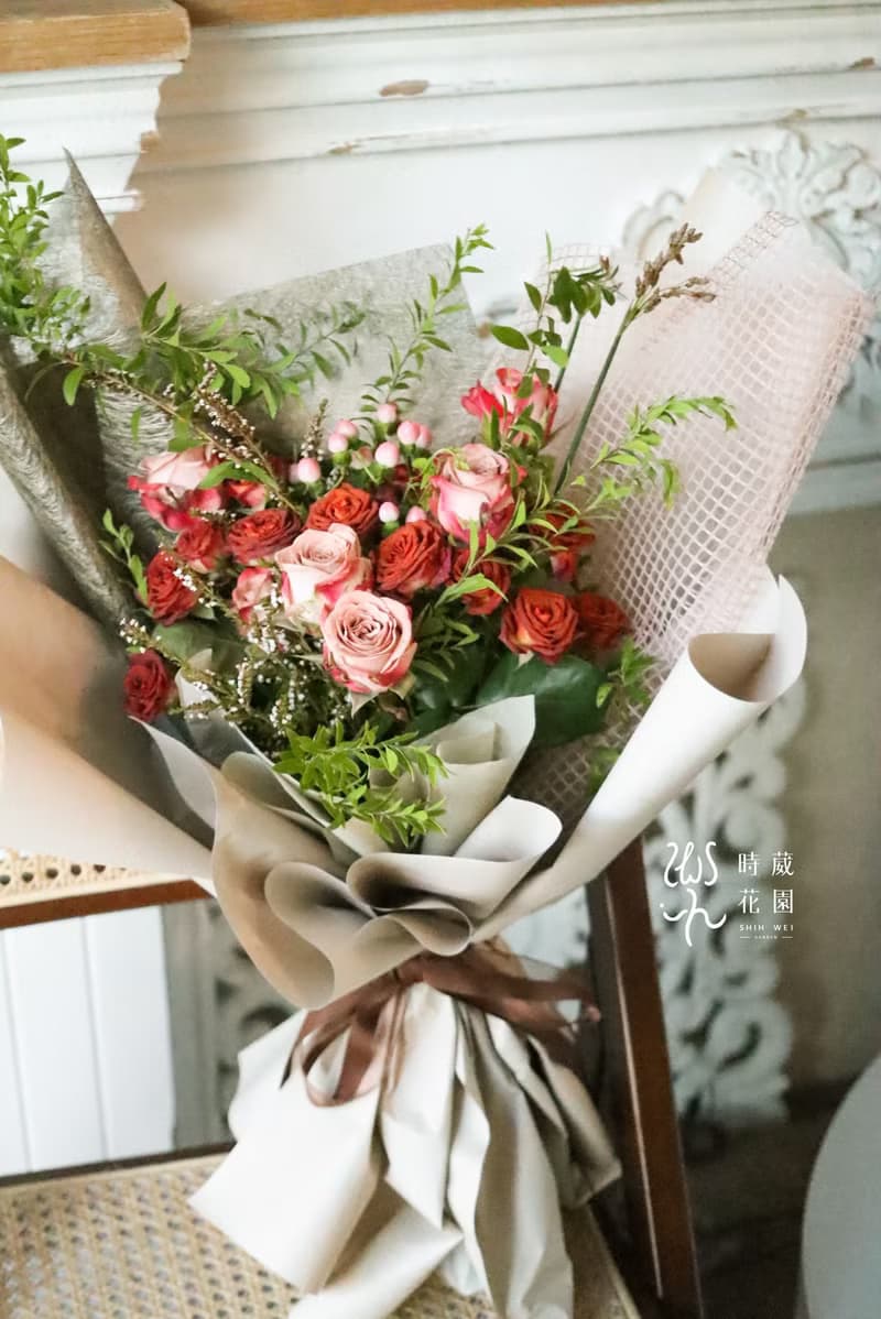 巧克力卡布奇諾奶茶 鮮花花束/限台中地區