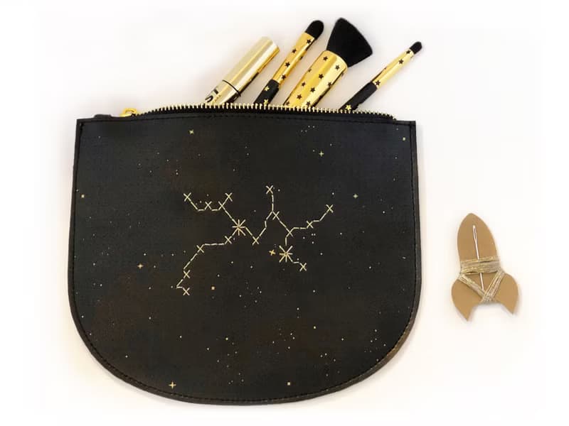 【聖誕交換禮物】節慶限定包裝版  星座謎情 繡線拉鍊手拿包