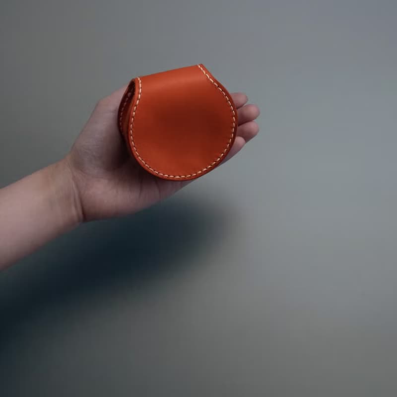 馬蹄鈕扣零錢包 | 手縫皮革完成品 | BSP112