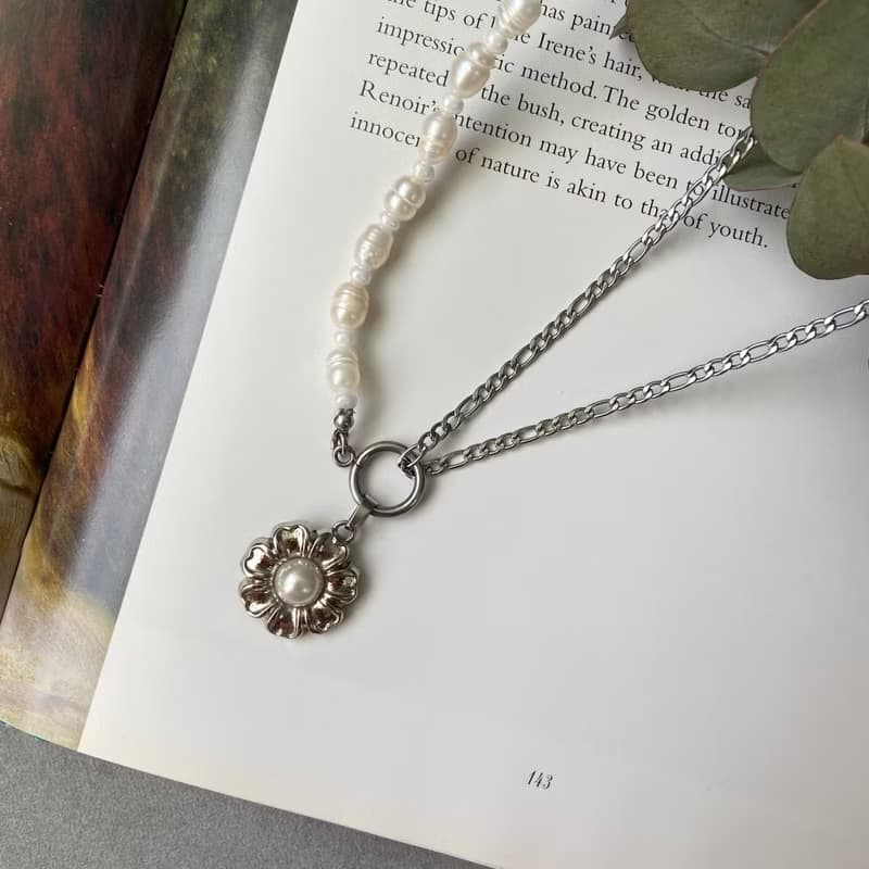 不銹鋼 淡水珍珠 OT扣項鍊x銀系小花