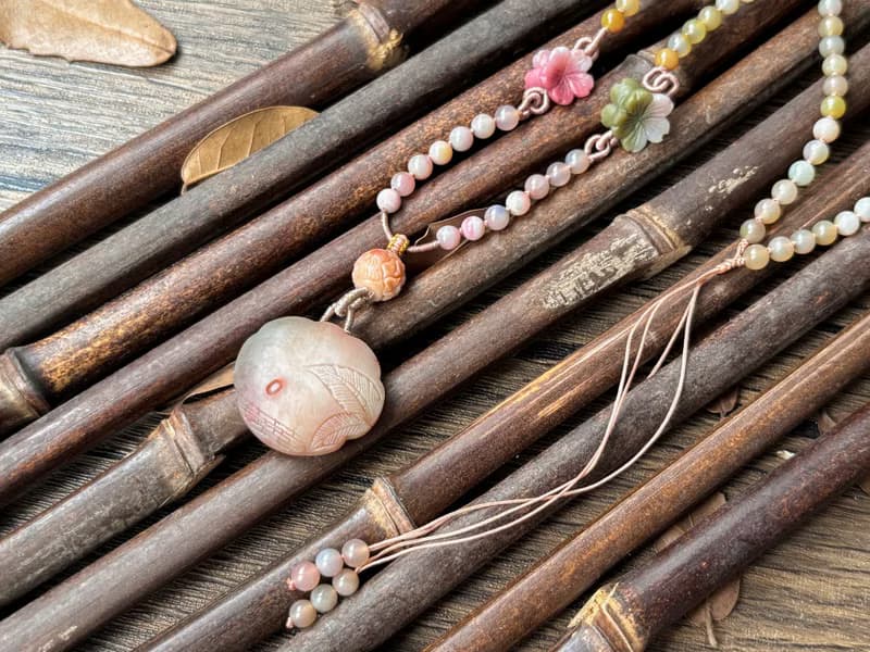 【一物一圖】天然鹽源瑪瑙蝶 戀花雕刻平安鎖 連珠鍊設計款項鍊